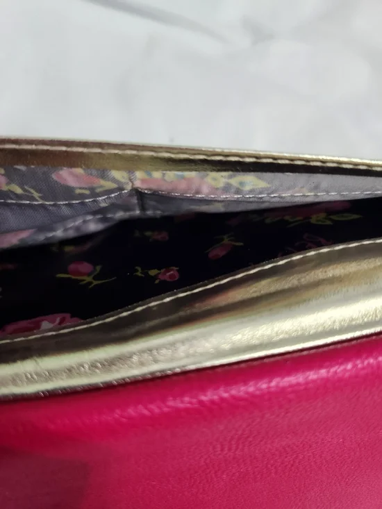 Betsey Johnson Black Floral Zip Wallet with Pink Heart Pin - Picture 12 of 12